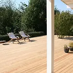 4 Star In Dronningmolle Hornbaek