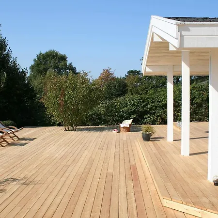 6 Person In Dronningmolle-by Traum *