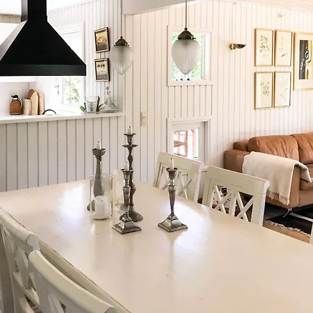 Nyaraló 4 Star In Dronningmolle Hornbæk
